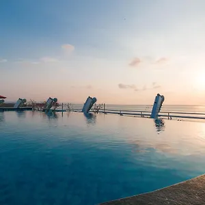 kutabex-beachfront-hotel.ubudhotelsnow.com/